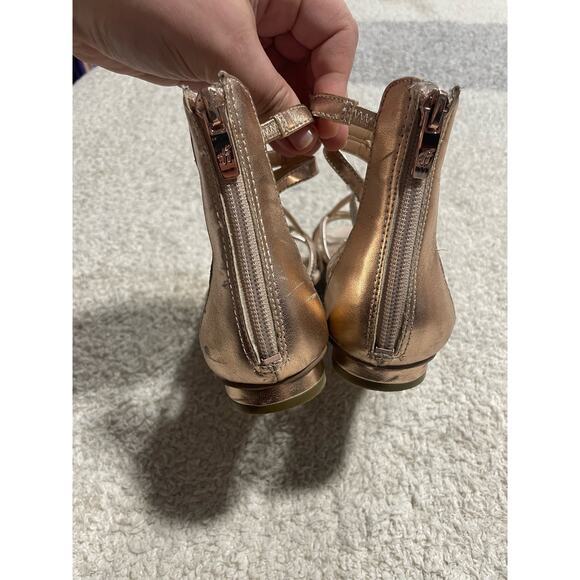 Marc Fisher Womens 8 M Bambi Metallic Back Zip Strappy Sandal rose Gold flats - Picture 8 of 12